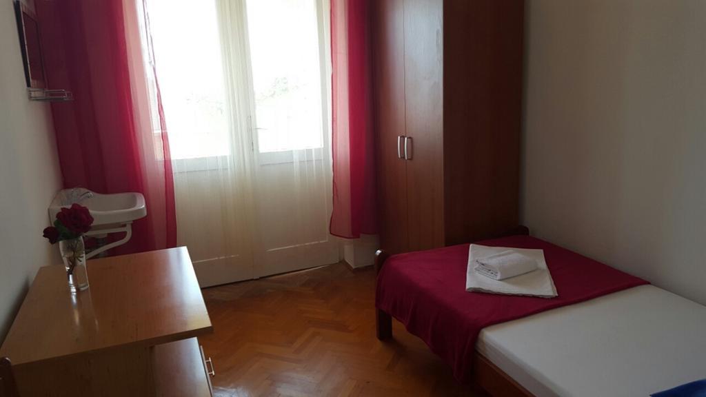Guesthouse Jenny (Adults Only) Novalja Exteriör bild